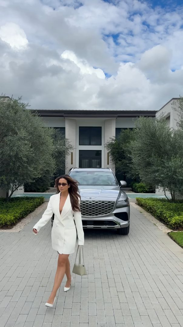 Genesis GV80   Jessi Malay